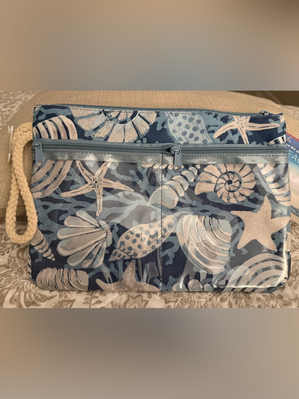 Sea Shell Print Women's Beach Case with Zipper Pocket in Blue and Cream